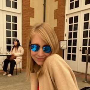 Meet your Posher, Stephanie